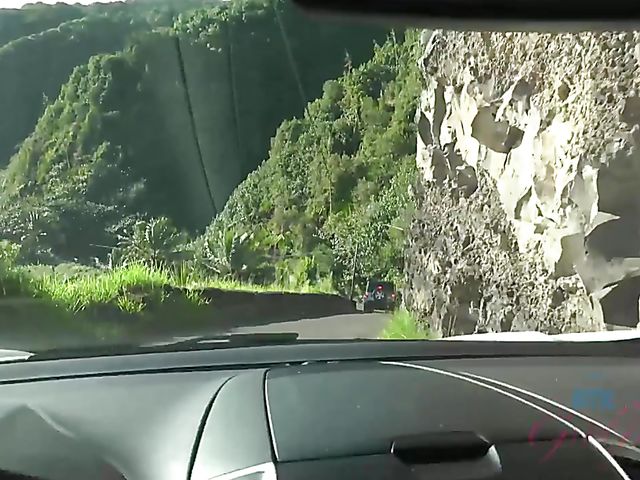 Carmen Rae - Girlfriend feet and pussy exposed in the car