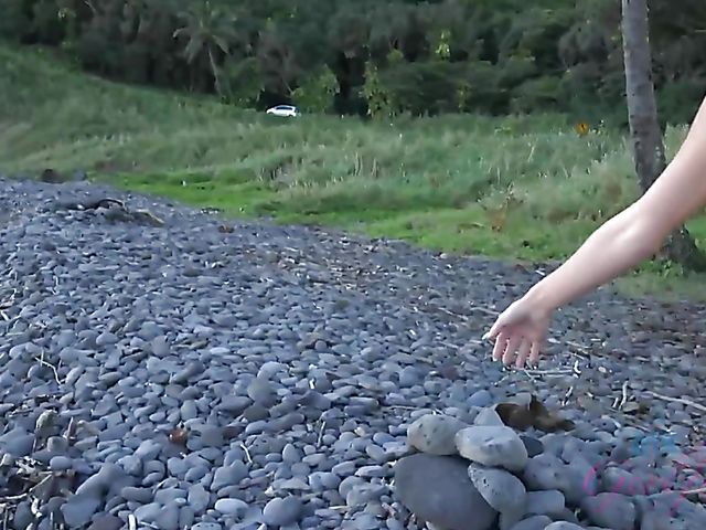 Carmen Rae - Girlfriend feet and pussy exposed in the car