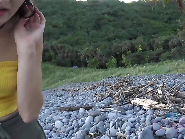 Carmen Rae - Girlfriend feet and pussy exposed in the car