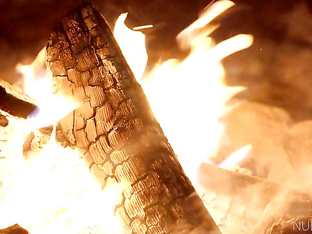 Game of Thrones XXX parody with blonde Kiara Cole