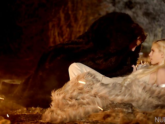 Game of Thrones XXX parody with blonde Kiara Cole