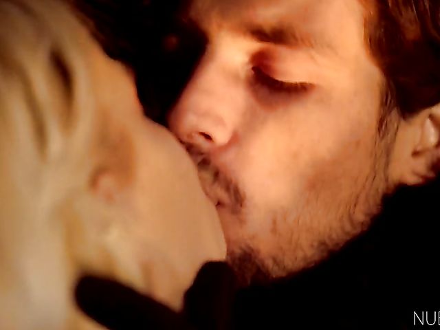 Game of Thrones XXX parody with blonde Kiara Cole