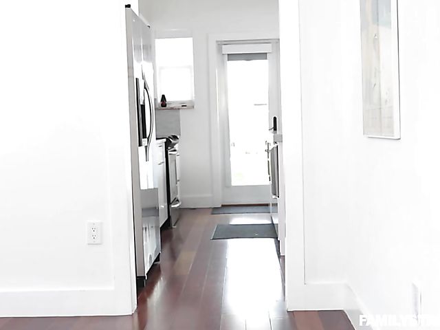  Addie Andrews' nice tits and pussy on breakfast