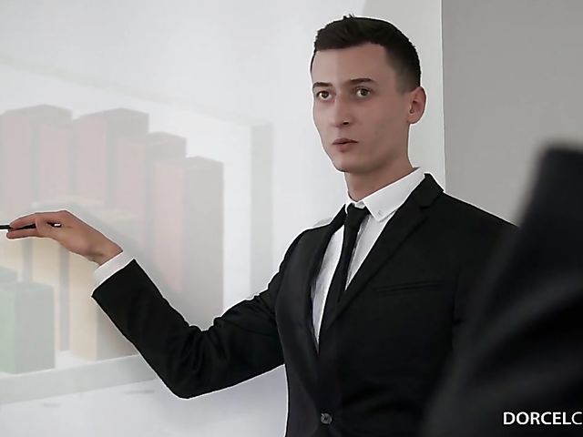 Office MILF Liza Del Sierra gets naled after meeting