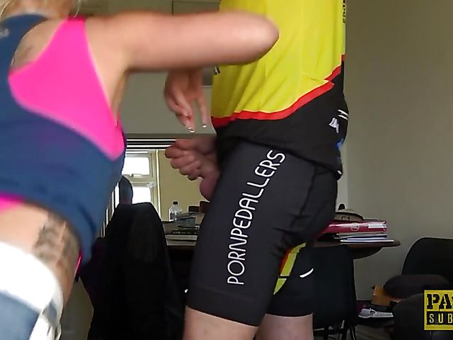 Submissive MILF Louise Lee gets analized after workout