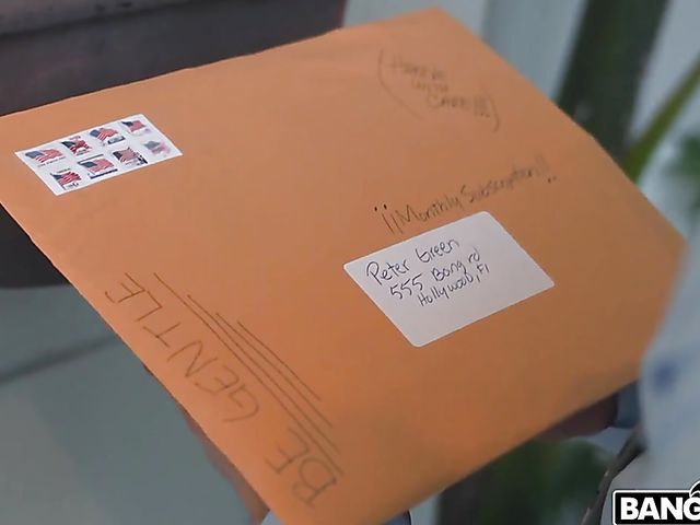 Mom and daughter threesome featuring Cory Chase & Sloan Harper 