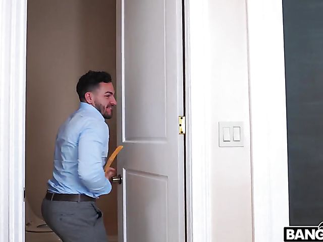 Mom and daughter threesome featuring Cory Chase & Sloan Harper 