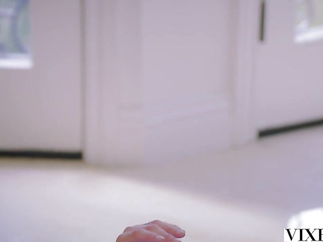 Hot girl Janice Griffith has lots of fun with Mick Blue after bath