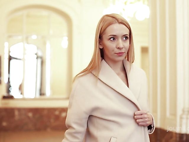 Blonde stockings babe Julia Rain goes at it