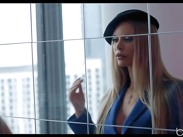 Sexy collector with perfect tits Nicole Aniston