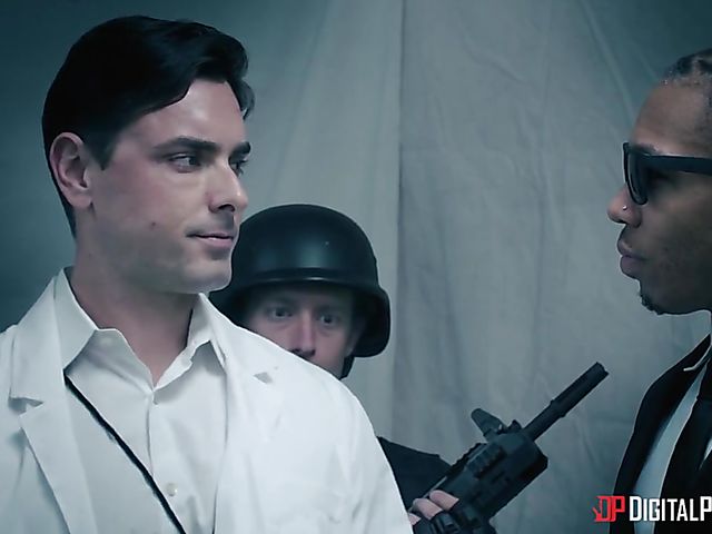 General Tommy Gunn fucks fake tits alien Tia Cyrus 