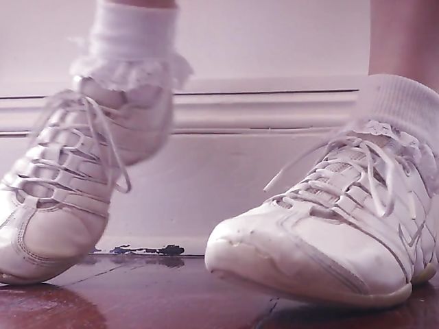 Masturbation solo in the middle of the day with Luci Q