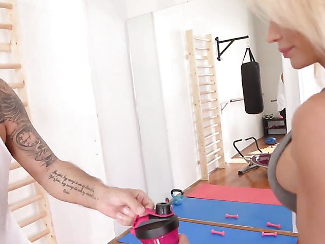 Tiffany Rousso - Big booby blonde footjob and fuck at the gym