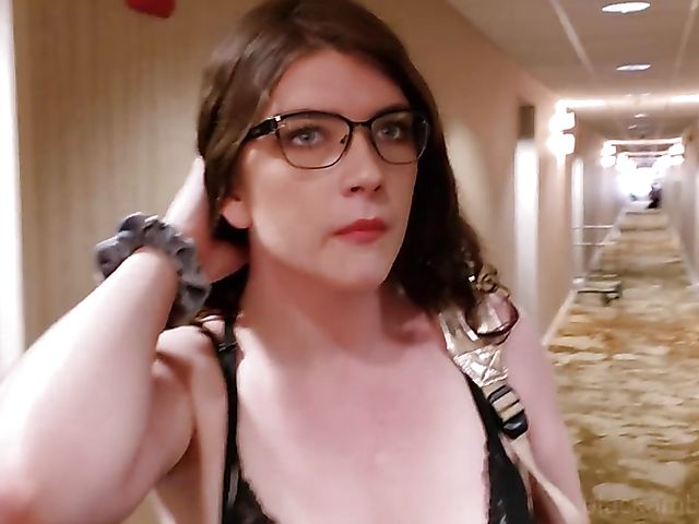 Black cock satisfaction with white girl Remy