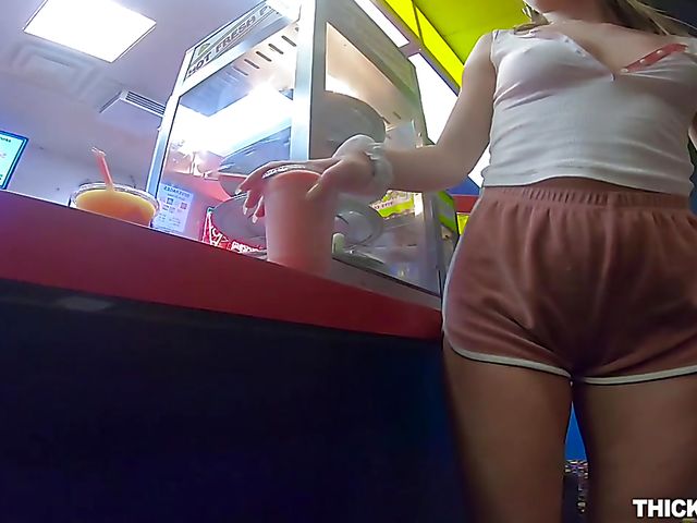 Big ass facesitting and fucking with curvy Daisy Stone