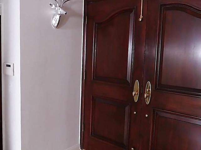 Fake tits MILF Melissa Lynn is super horny