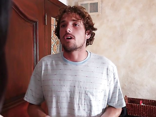 Fake tits MILF Melissa Lynn is super horny