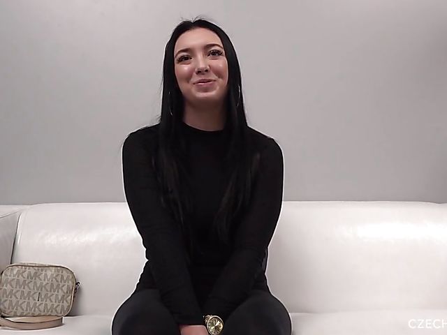 Czech casting with shaved brunette Veronika