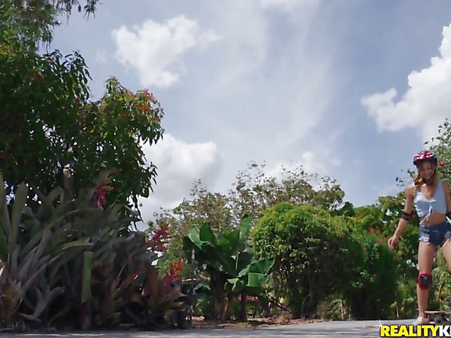 Young skinny skater Ana Rose gets screwed in the street