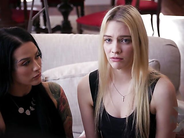 Bottomless pantyhose threesome with Katrina Jade and Kenna James