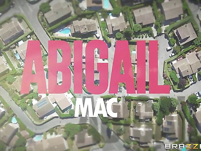 Big boob beauty Abigail Mac fucks Keiran Lee in her bedroom