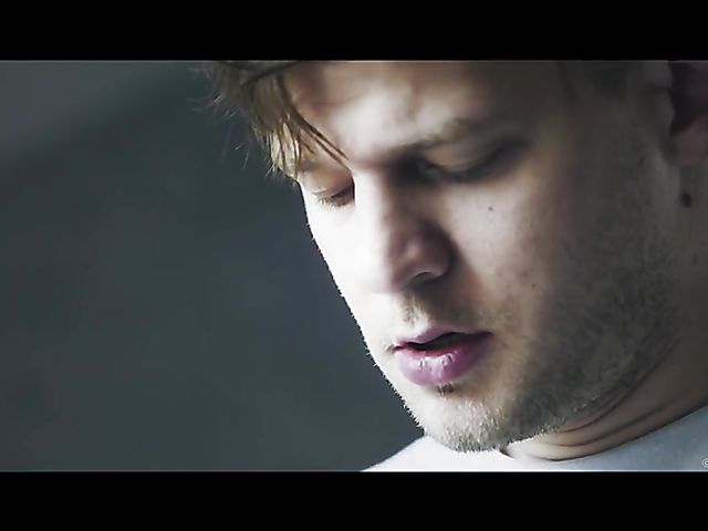 Sensual bathroom sex with wet Mila Fox