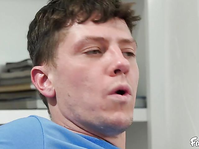 Beautiful teen Jill Kassidy gets nailed by her stepbrother