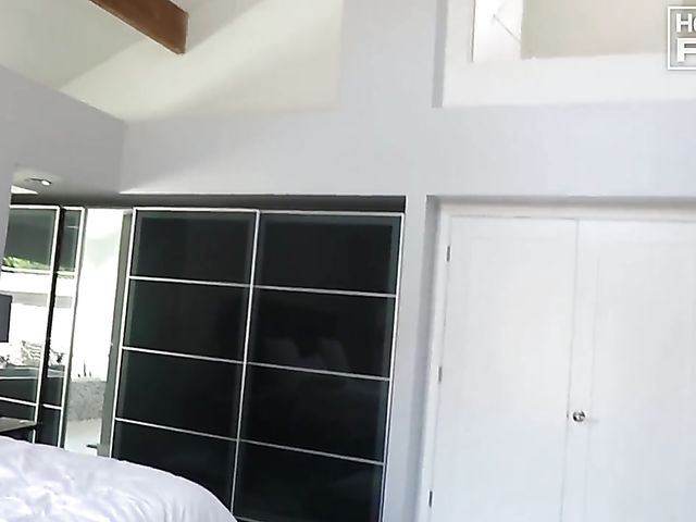 Cute blonde Autumn Payton in bed with muscle dude Kaleb Bell 