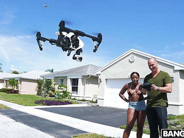 Big ass ebony Nyna Stax fucking in the garden