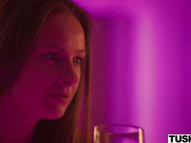 Anal sex with slender bikini model Kinuski 