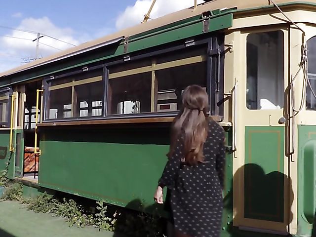 Chubby lesbians Amber Leigh and Tweedy are hungry for pussy