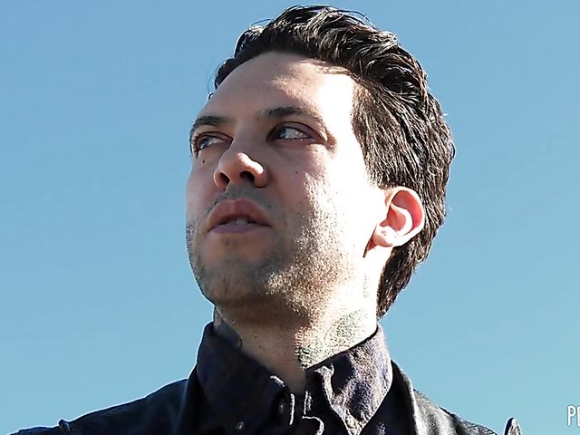 Ebony slut Daizy Cooper gets dirty with a white dude