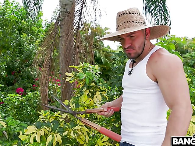 Busty ebony teen Nia Nacci has fun with the gardener