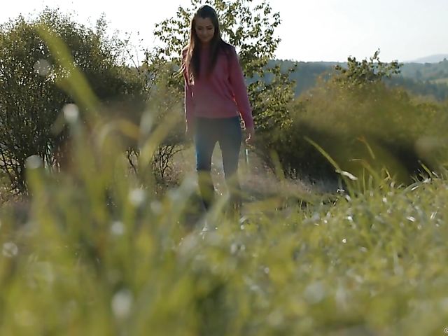 Interracial massage with skinny Cindy Shine and hung Joss Lescaf