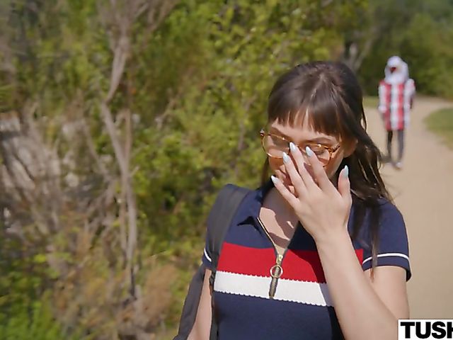 Curious about anal petite Ana Rose gets it