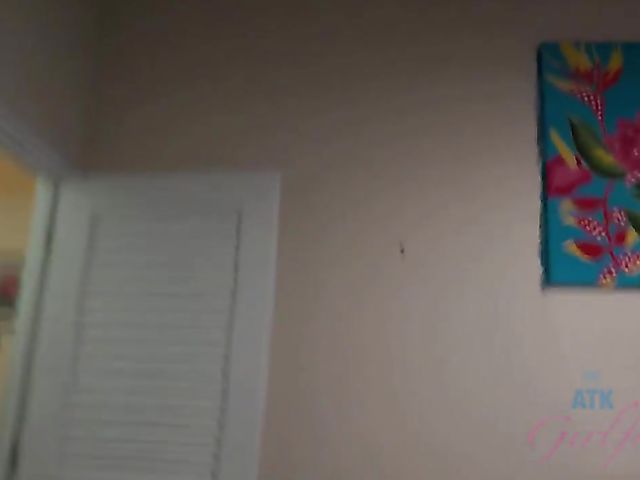 Girlfriend POV with shaved brunette Sadie Blake