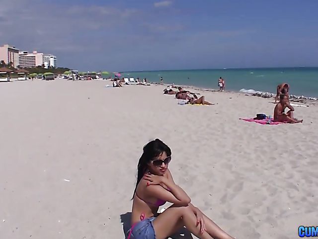 Latina beach girl Abella Anderson gets picked up