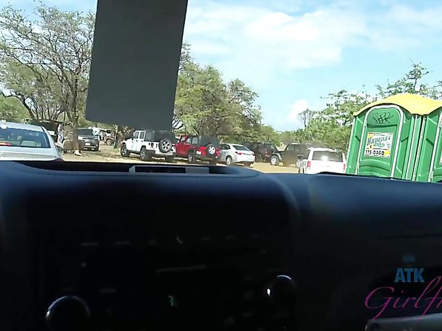 Asian girlfriend Vina Sky shows her coochie in the car