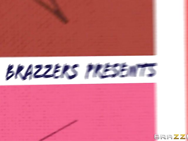 Busty blonde Elizabeth Romanova posing for hung painter Danny D