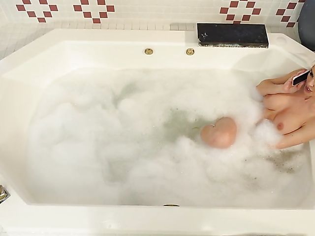 MILF Cherie Deville interracial assfuck with Isiah Maxwell