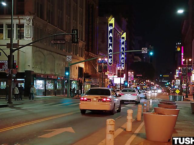 Tattooed Karmen Karma anal screwed in the evening 