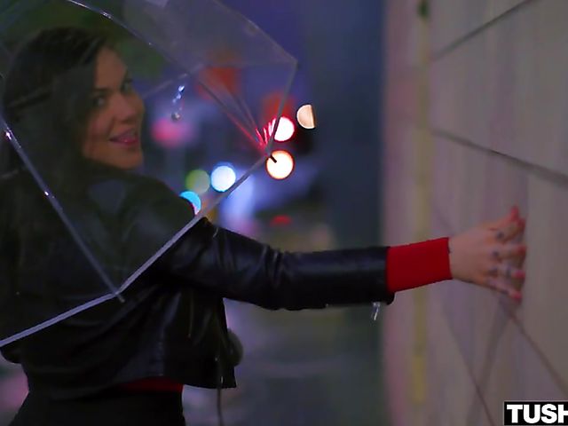 Tattooed Karmen Karma anal screwed in the evening 