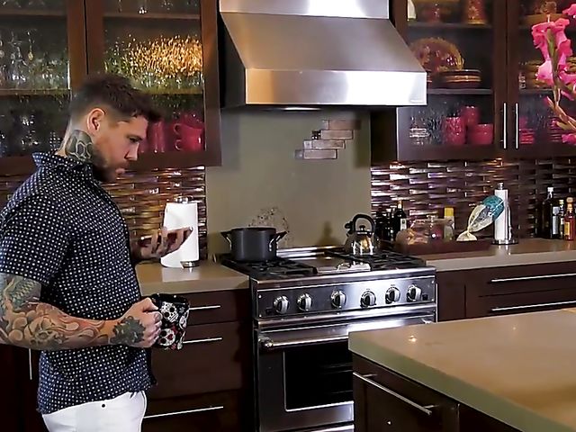 Exotic girl with heavy tits Cassidy Banks caught fingering