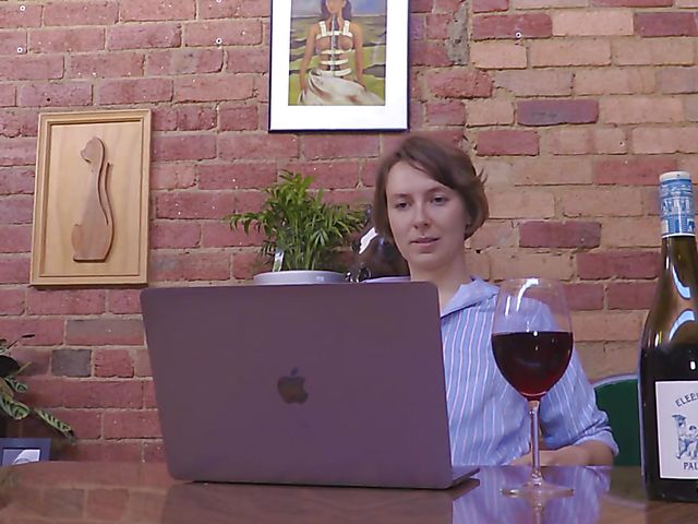 Hairy masturbation with Australian girl Kit Bauer 