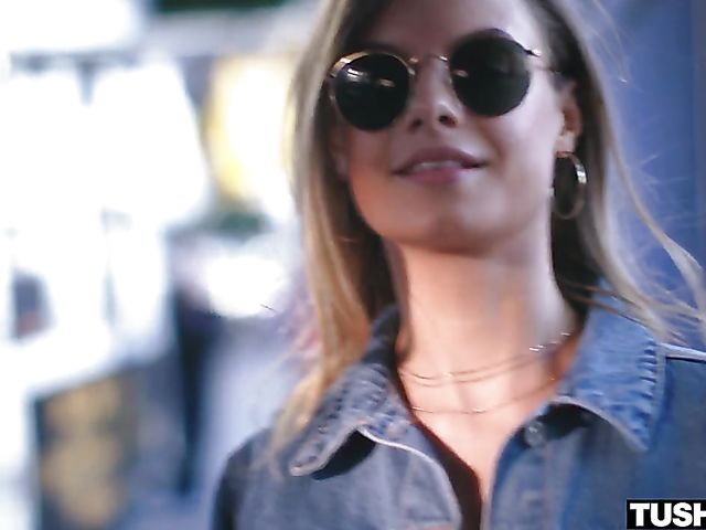 Asuna Fox - Skinny teen anal delight in the bedroom