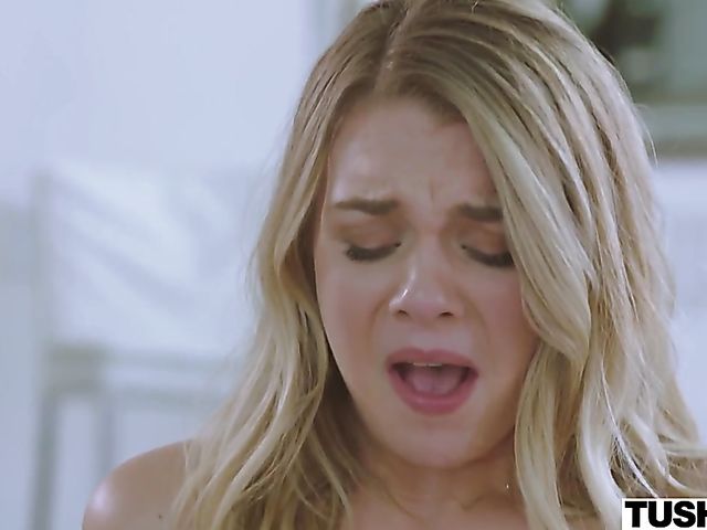 Big tits anal girl Gabie Carter gets butt fucked