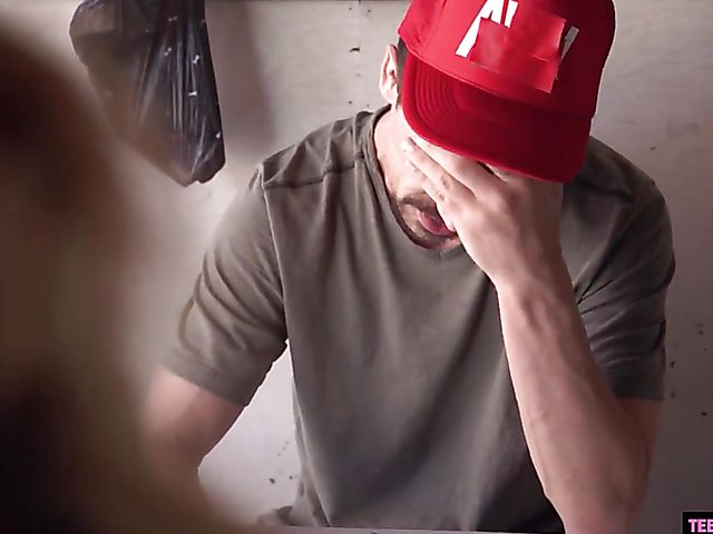 Interracial creampie for dirty black girl Kinsley Karter 