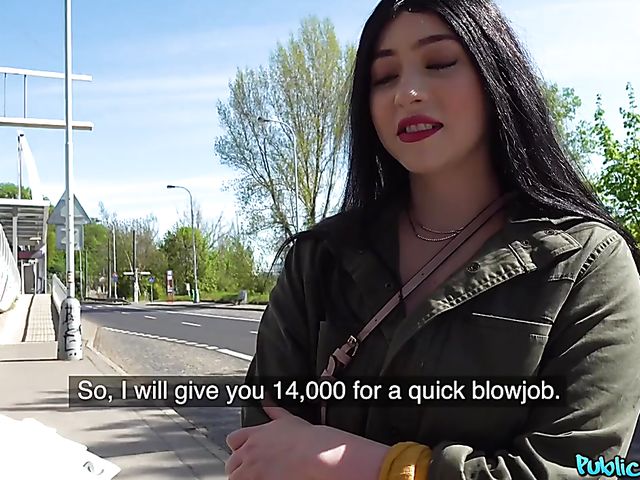 Easy Amilia Onyx is ready to fuck for money