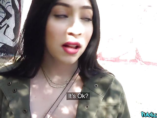 Easy Amilia Onyx is ready to fuck for money