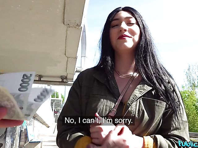 Easy Amilia Onyx is ready to fuck for money